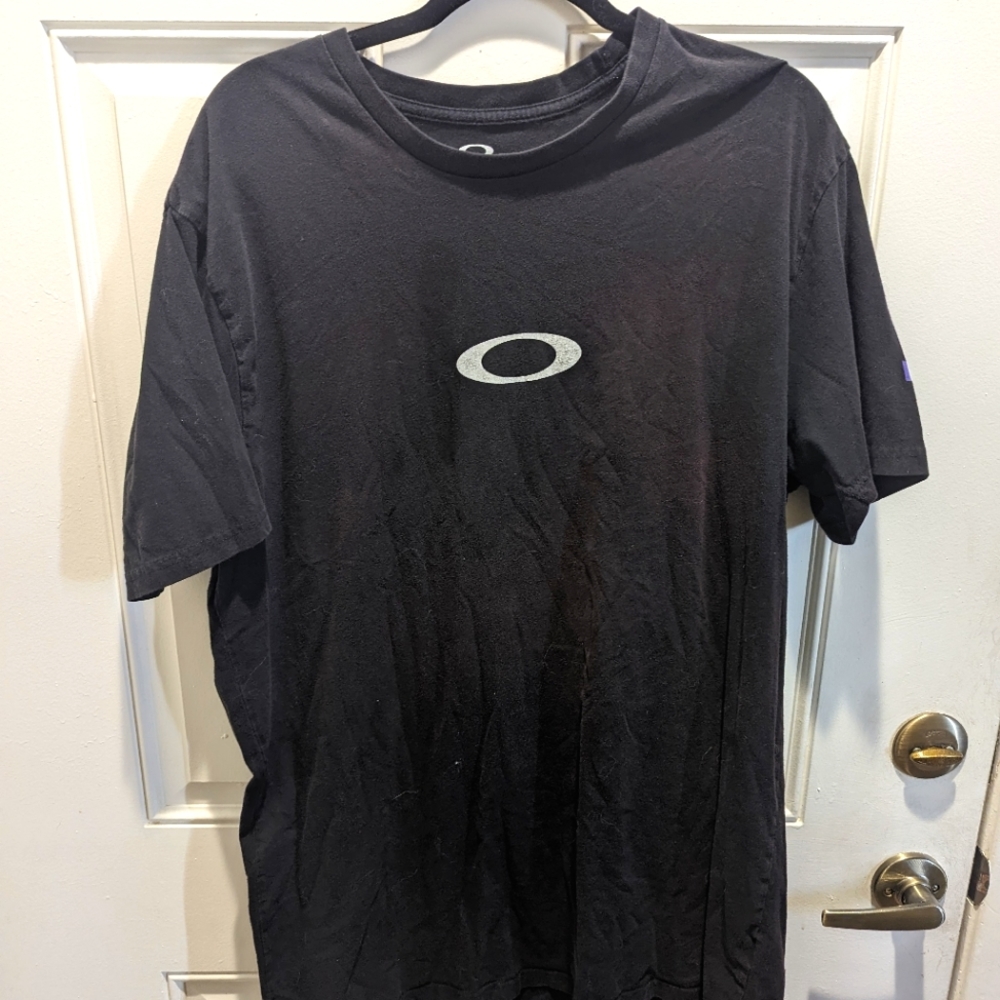 Oakley Tshirt